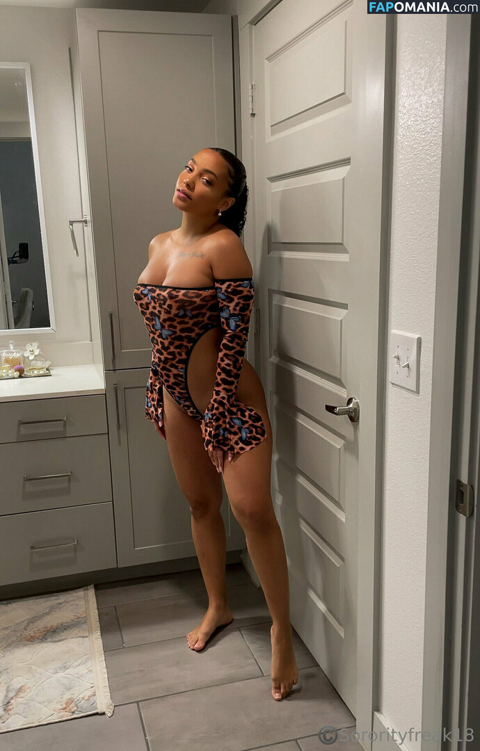 asualphaphi / sororityfreak18 Naken OnlyFans  Läckta Foto #164