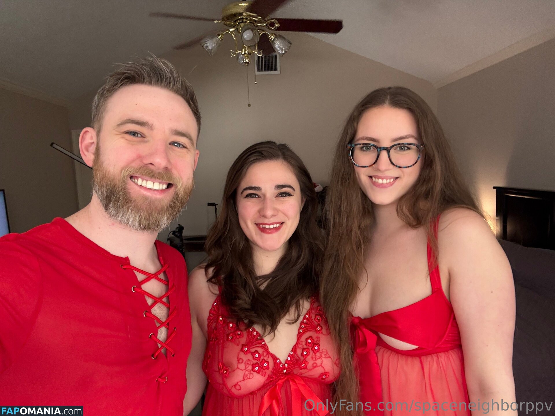 spaceneighborppv / spaceneighbors Naken OnlyFans  Läckta Foto #10