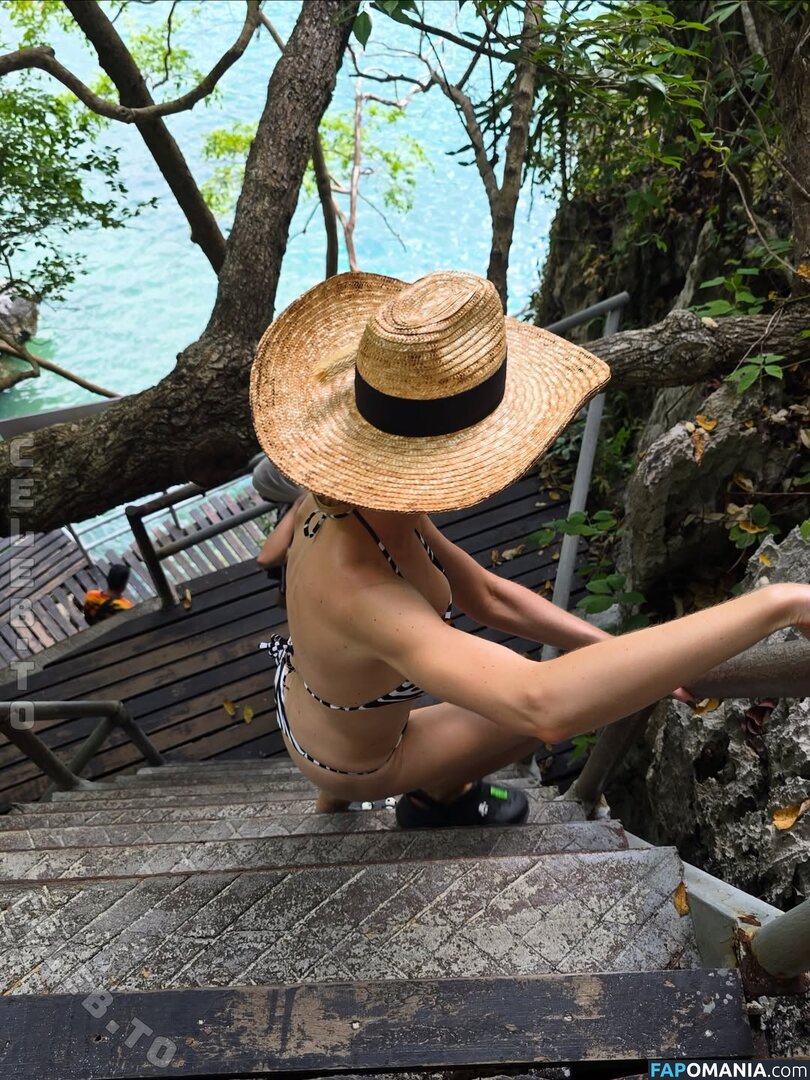 Stella Bossi / stellabossi Naken OnlyFans  Läckta Foto #1