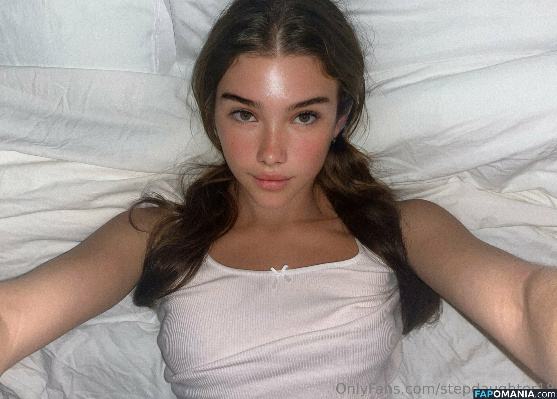 brianmcc23 / stepdaughter18 Naken OnlyFans  Läckta Foto #70