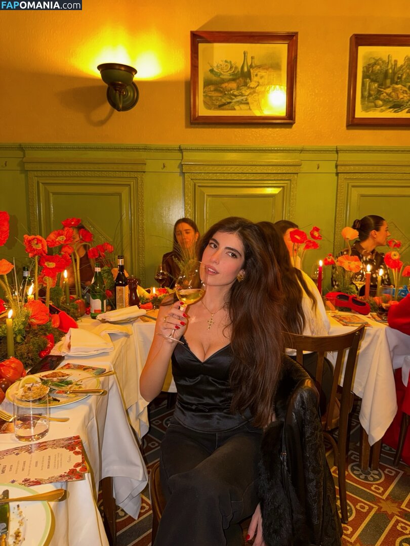 Stephanie Nassar / nassarstephanie Naken OnlyFans  Läckta Foto #5