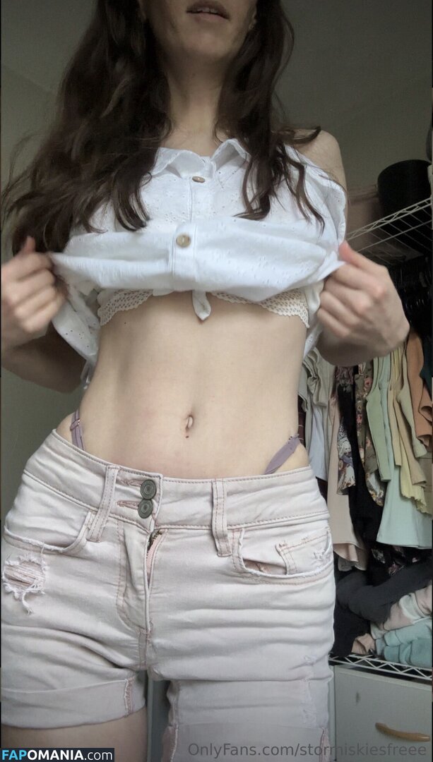 StormieSkies / stormiskiesfreee Naken OnlyFans  Läckta Foto #7