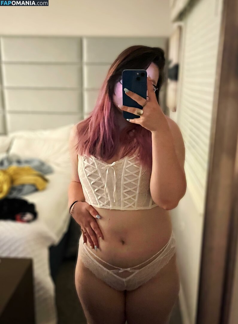 Strawbre / _strawbre_ / spicy_strawbre / straw.bre Naken OnlyFans  Läckta Foto #1