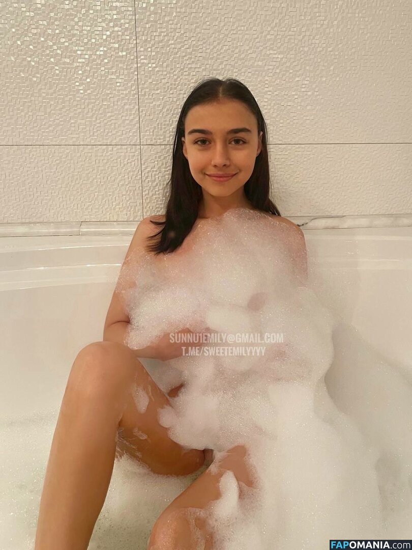 Sunny Emilly / Sunny Emy / SweetEmilyyyy / kylie.little.toes / sunny.emily.backup Naken OnlyFans  Läckta Foto #7
