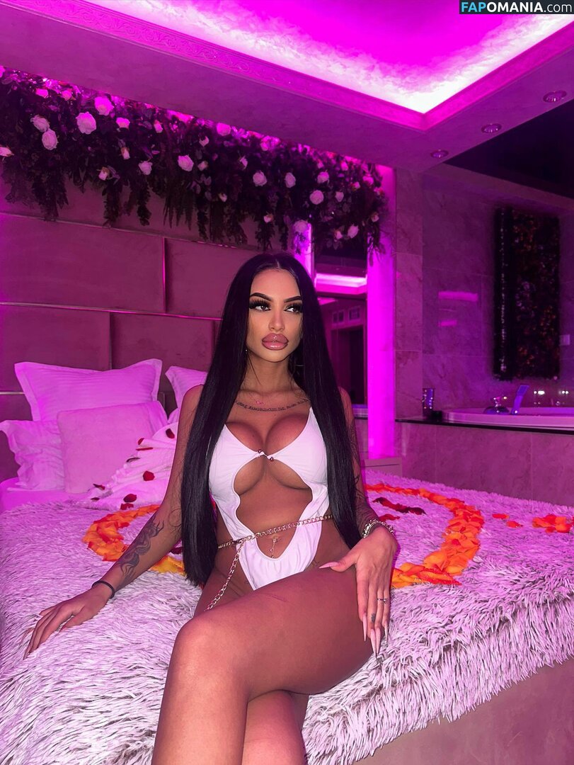 Suzzieiss Naken OnlyFans  Läckta Foto #3