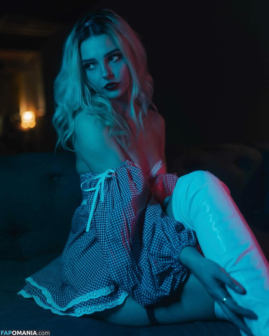 Sweetdistortion / sasha_simple Naken OnlyFans  Läckta Foto #10