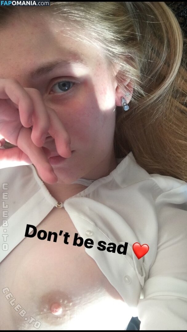 Sweetiebelle / aprikosin3 / superbanka / valerycat Naken OnlyFans  Läckta Foto #1
