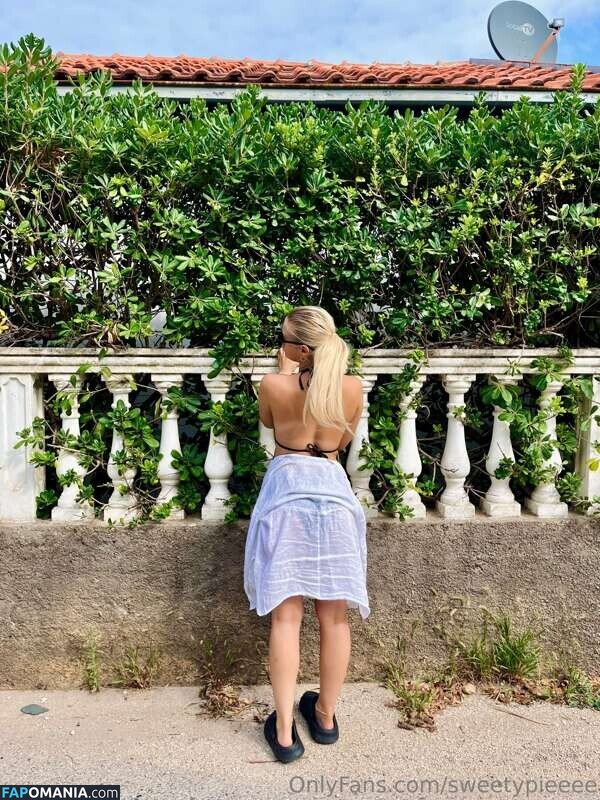 Sweetypieeee / amelinameli / https: Naken OnlyFans  Läckta Foto #9