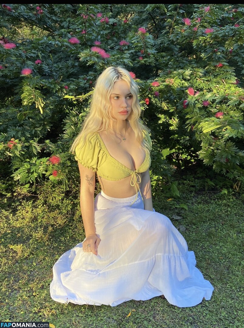 SWORDGIRLFREND / https: Naken OnlyFans  Läckta Foto #3
