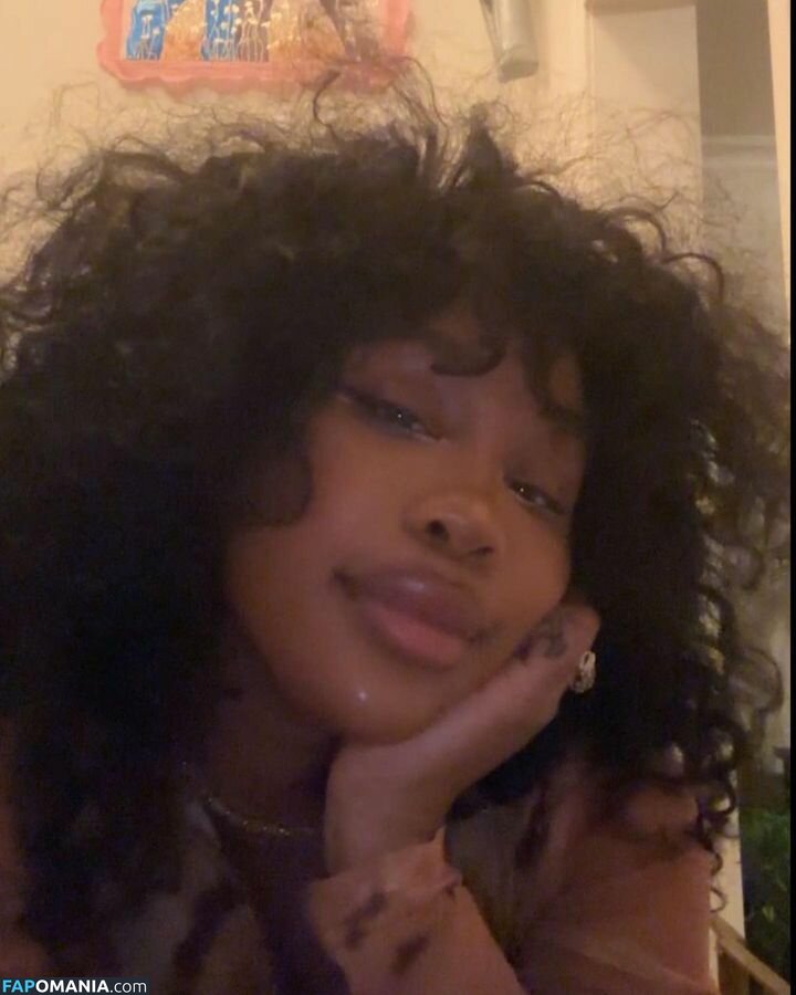 SZA / Solana Rowe / thejad3x Naken OnlyFans  Läckta Foto #3