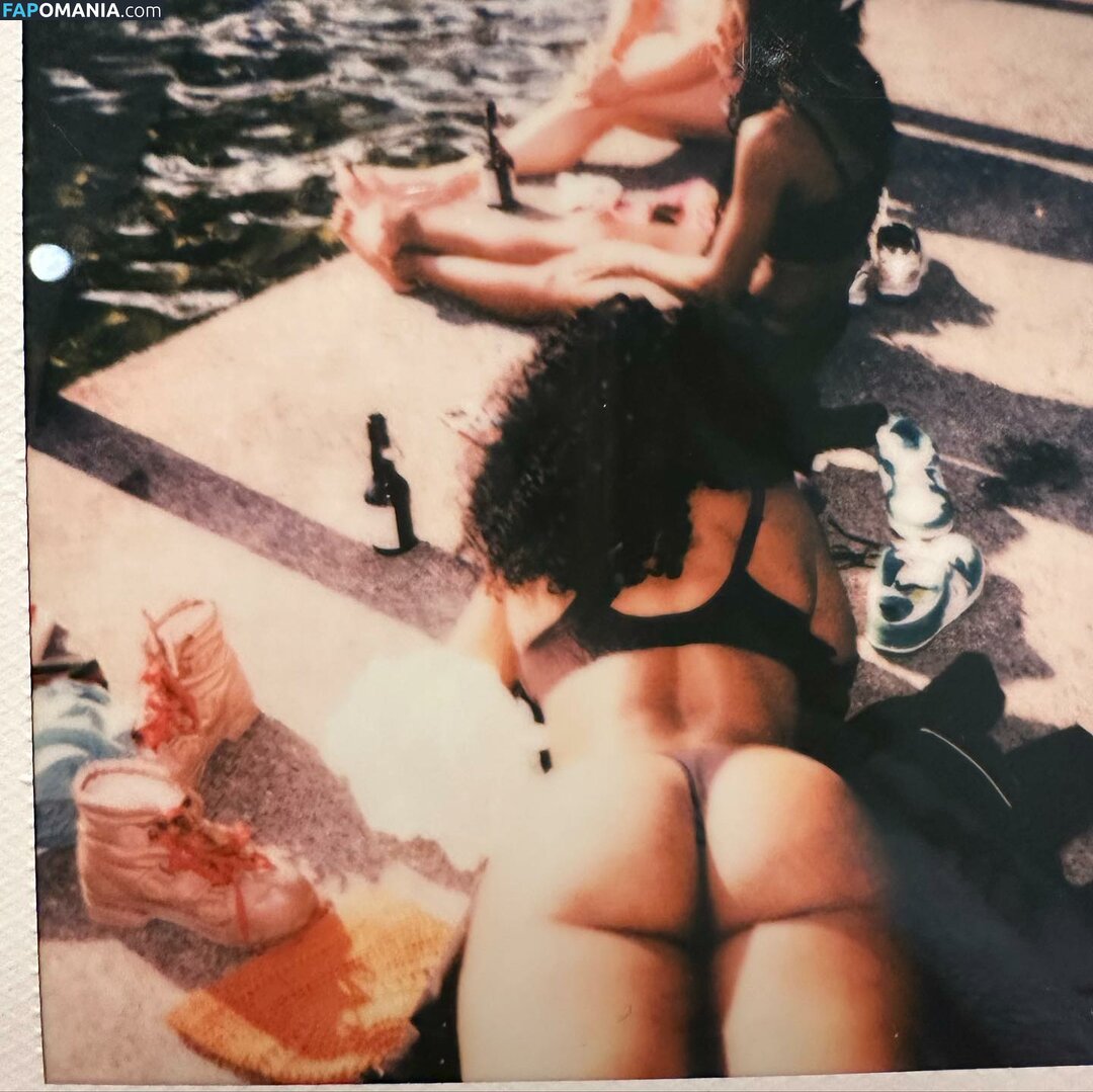 SZA / Solana Rowe / thejad3x Naken OnlyFans  Läckta Foto #12
