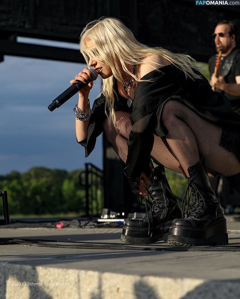 Taylor Momsen / aryelsoul / taylormomsen Naken OnlyFans  Läckta Foto #32