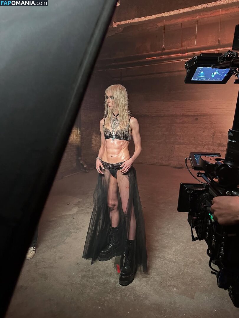 Taylor Momsen / aryelsoul / taylormomsen Naken OnlyFans  Läckta Foto #700