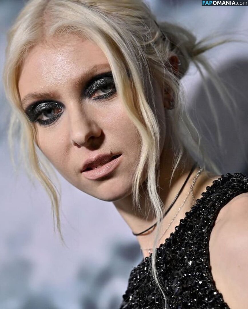 Taylor Momsen / aryelsoul / taylormomsen Naken OnlyFans  Läckta Foto #709