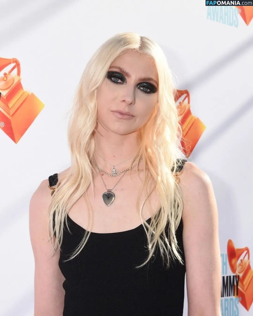 Taylor Momsen / aryelsoul / taylormomsen Naken OnlyFans  Läckta Foto #713