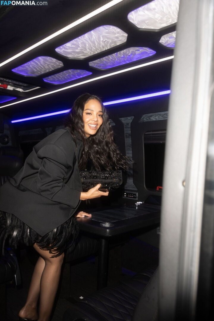 Tessa Thompson / tessamaethompson / tessathompsonx Naken OnlyFans  Läckta Foto #6