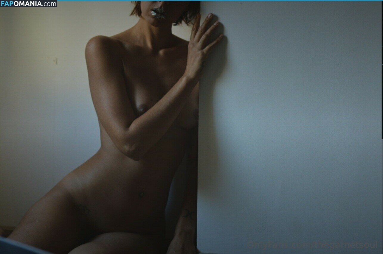 robincy / robincyn / thegarnetsoul Naken OnlyFans  Läckta Foto #19