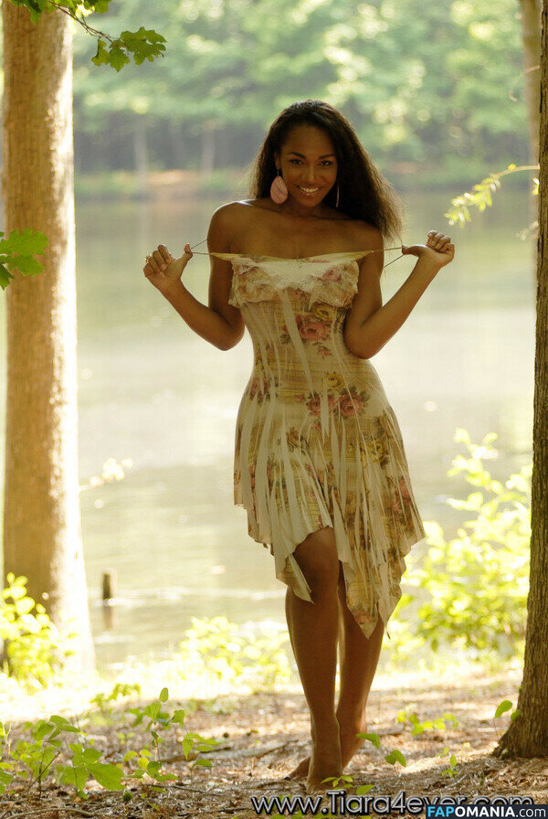 Tiara Harris / Tiara Kristine / Tiara_Kristine / hooters_best / tiarakristine / tkristine Naken OnlyFans  Läckta Foto #5