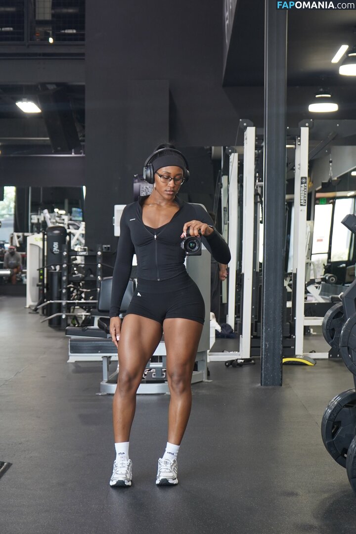 T.hoowww / Tiara Howard Naken OnlyFans  Läckta Foto #5