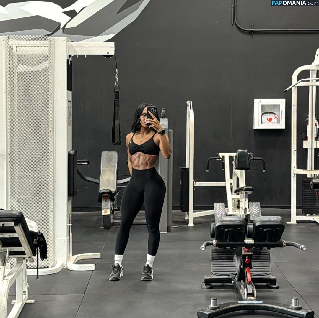 T.hoowww / Tiara Howard Naken OnlyFans  Läckta Foto #17