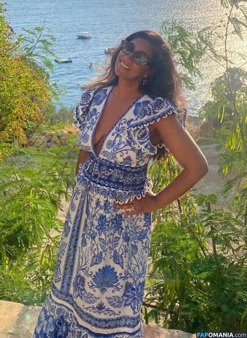 Tina Daheley / https: / tinadaheley Naken OnlyFans  Läckta Foto #10
