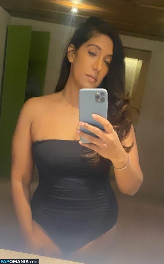 Tina Daheley / https: / tinadaheley Naken OnlyFans  Läckta Foto #13