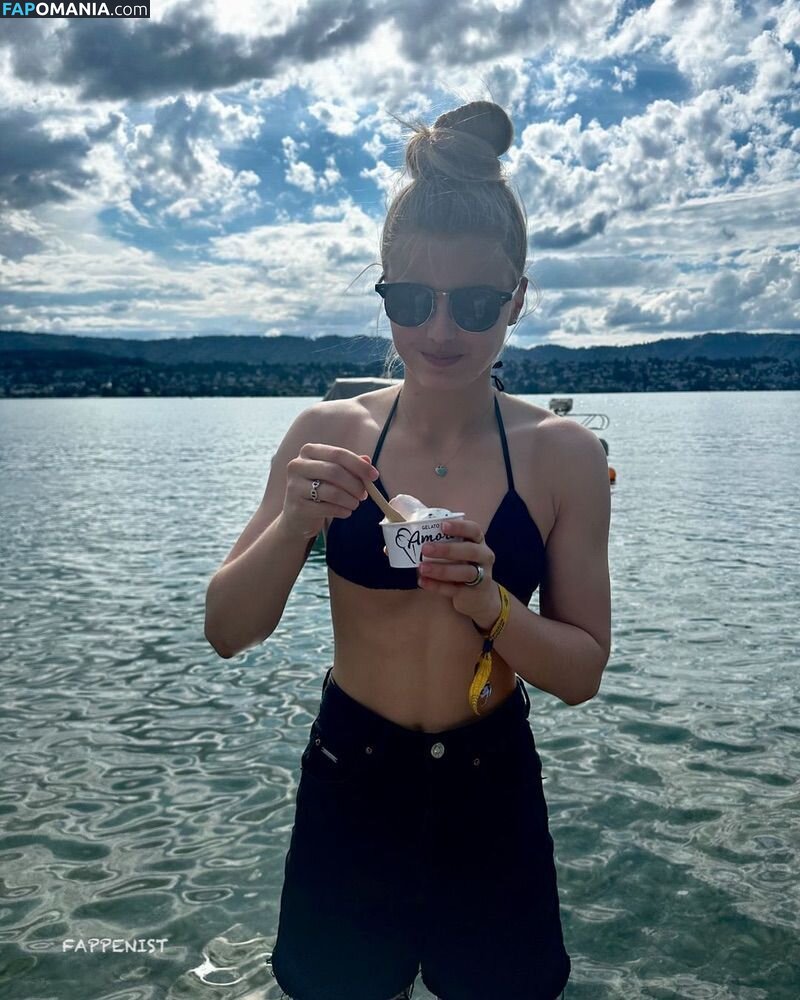 Tina Hausmann Naken OnlyFans  Läckta Foto #3