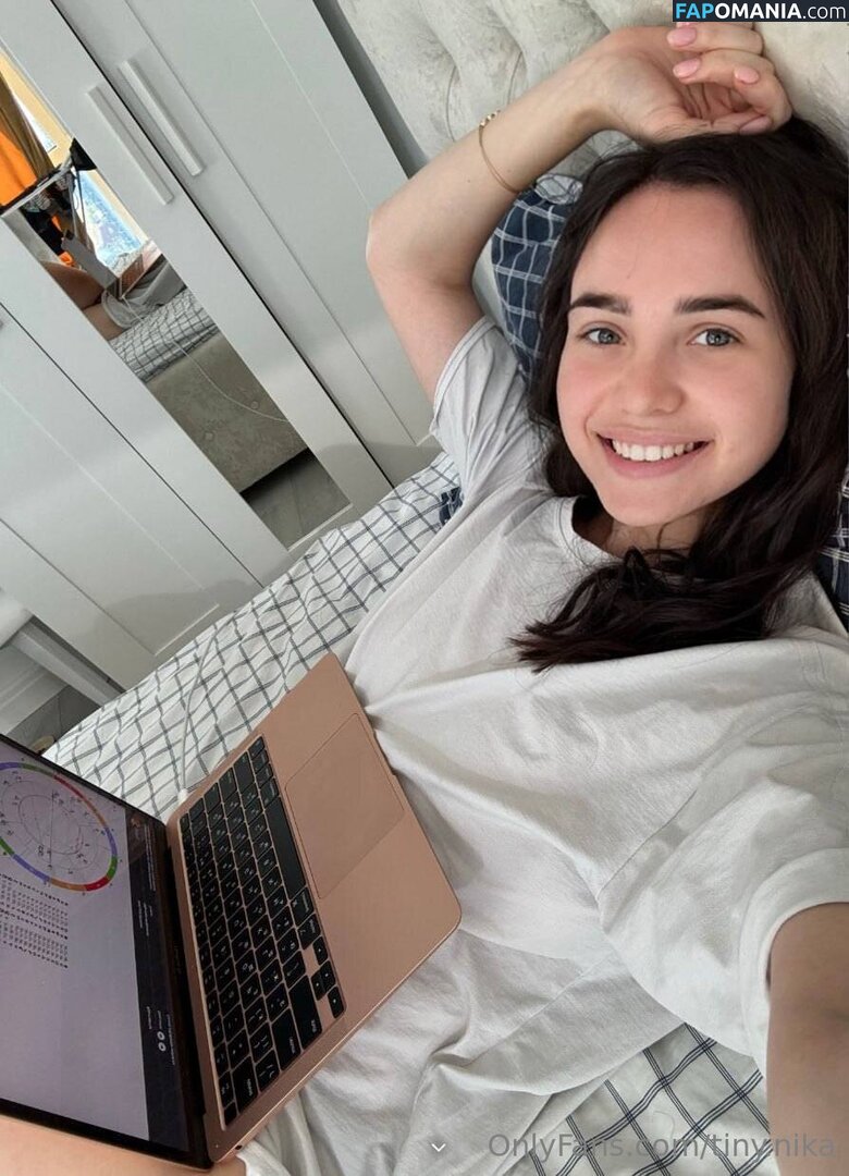 nikastinyhouse / tiny.nika Naken OnlyFans  Läckta Foto #11