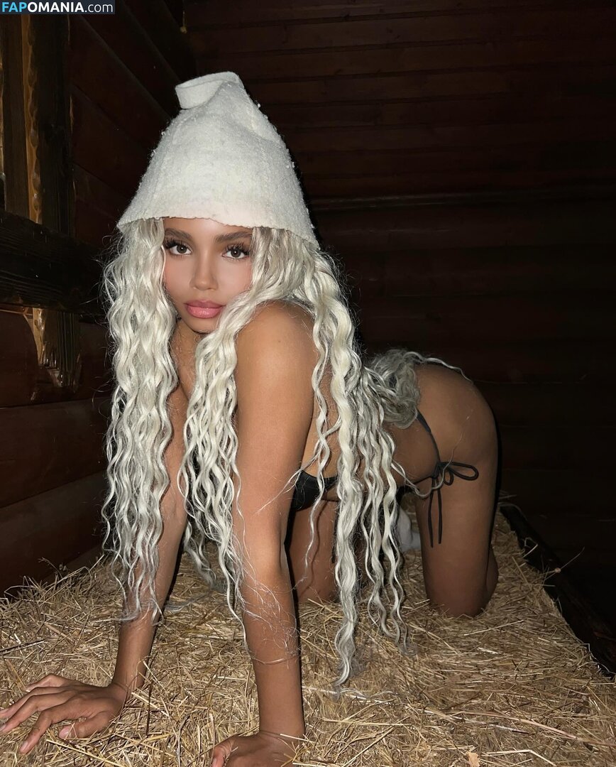 Tosyandra / victoriaonofomi Naken OnlyFans  Läckta Foto #3