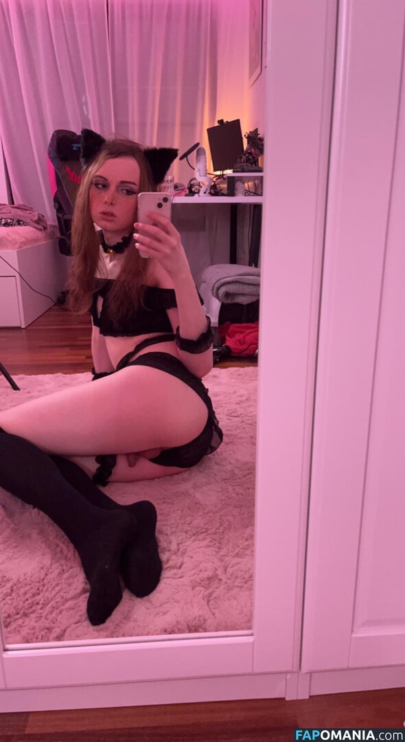 TransKitty Naken OnlyFans  Läckta Foto #2