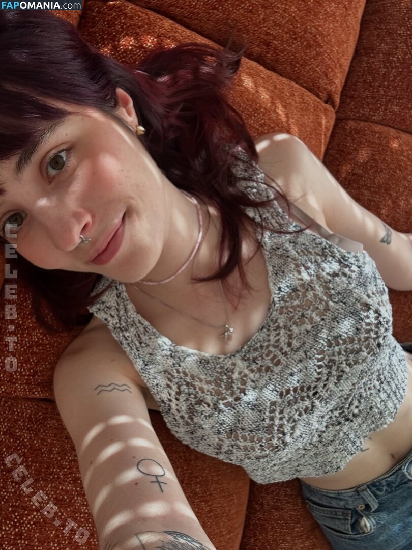 https: / typicallylotti Naken OnlyFans  Läckta Foto #2