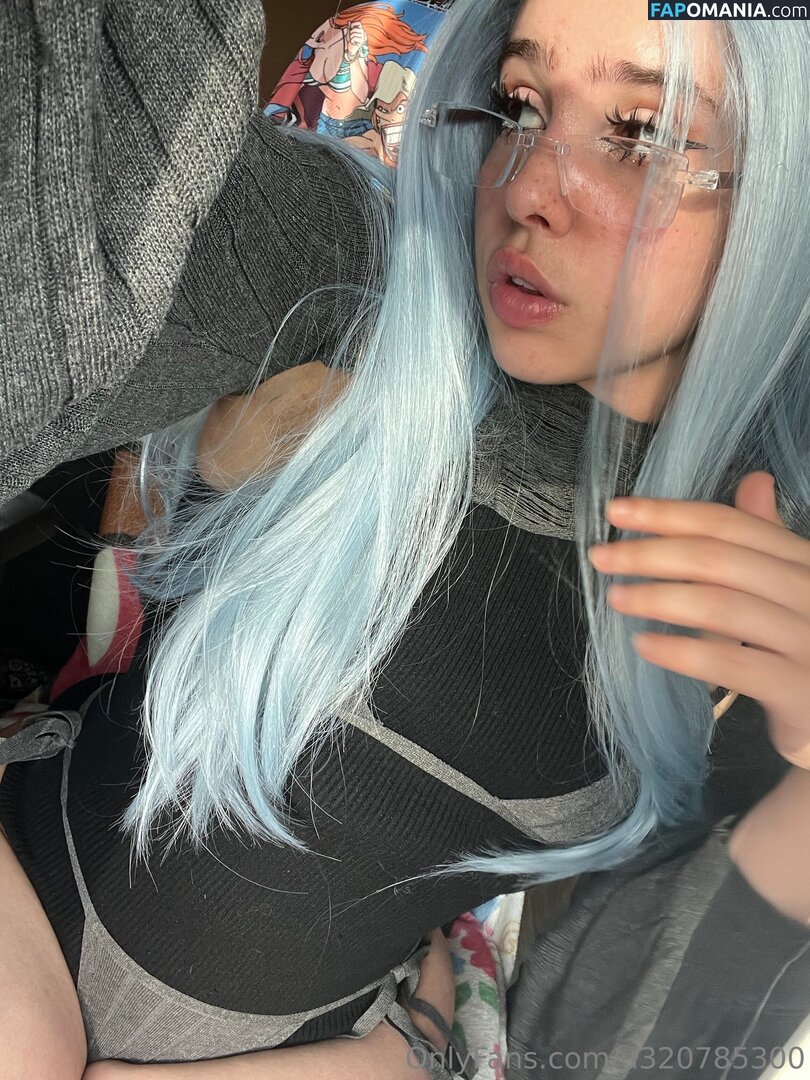 u320785300 Naken OnlyFans  Läckta Foto #11