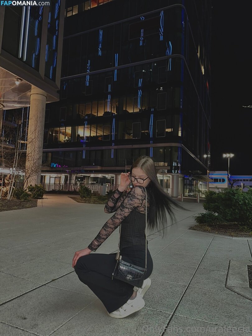 uraleecia Naken OnlyFans  Läckta Foto #8