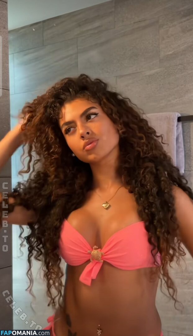 V7ena / u7ena Naken OnlyFans  Läckta Foto #3