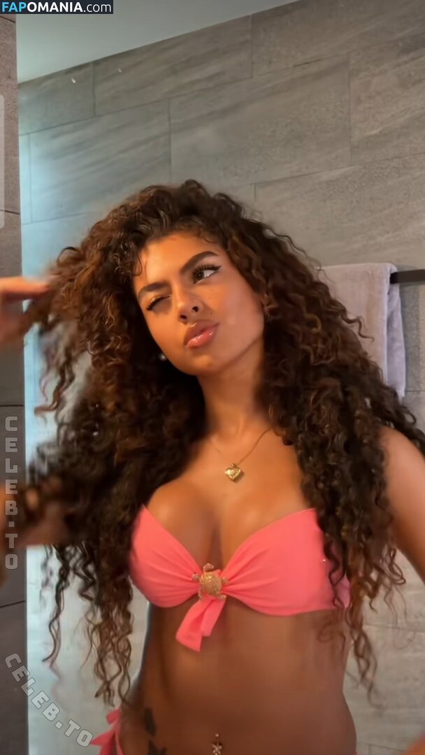 V7ena / u7ena Naken OnlyFans  Läckta Foto #4