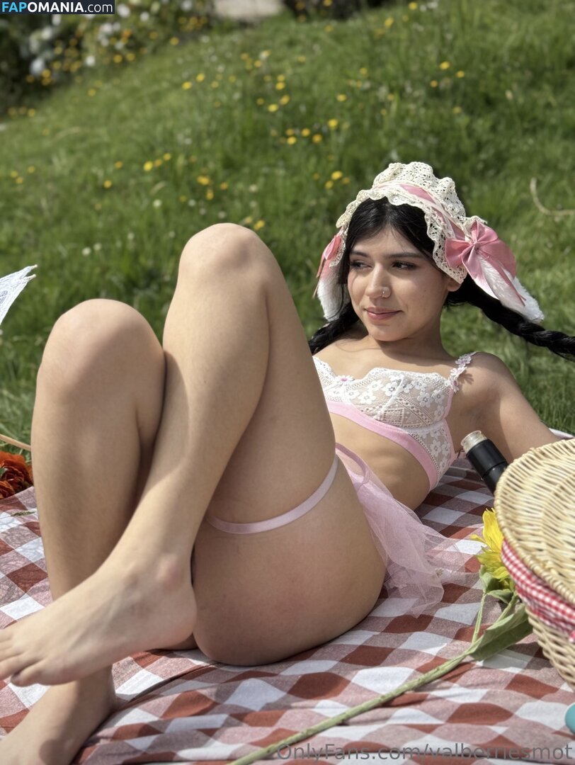 Valberriesmot Naken OnlyFans  Läckta Foto #5