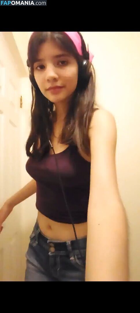 ValeCast0705 / Valeria Castañeda Naken OnlyFans  Läckta Foto #1