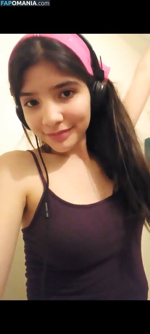 ValeCast0705 / Valeria Castañeda Naken OnlyFans  Läckta Foto #3