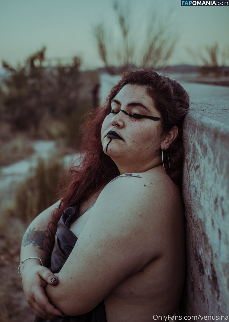 venusina Naken OnlyFans  Läckta Foto #1