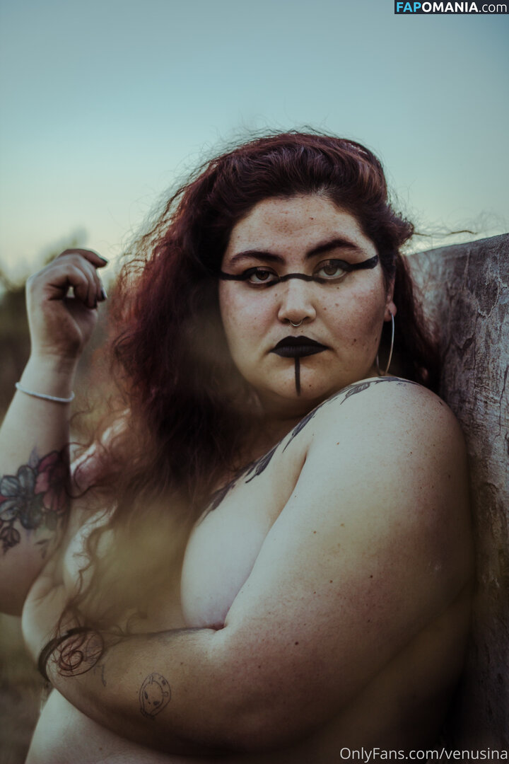 venusina Naken OnlyFans  Läckta Foto #2