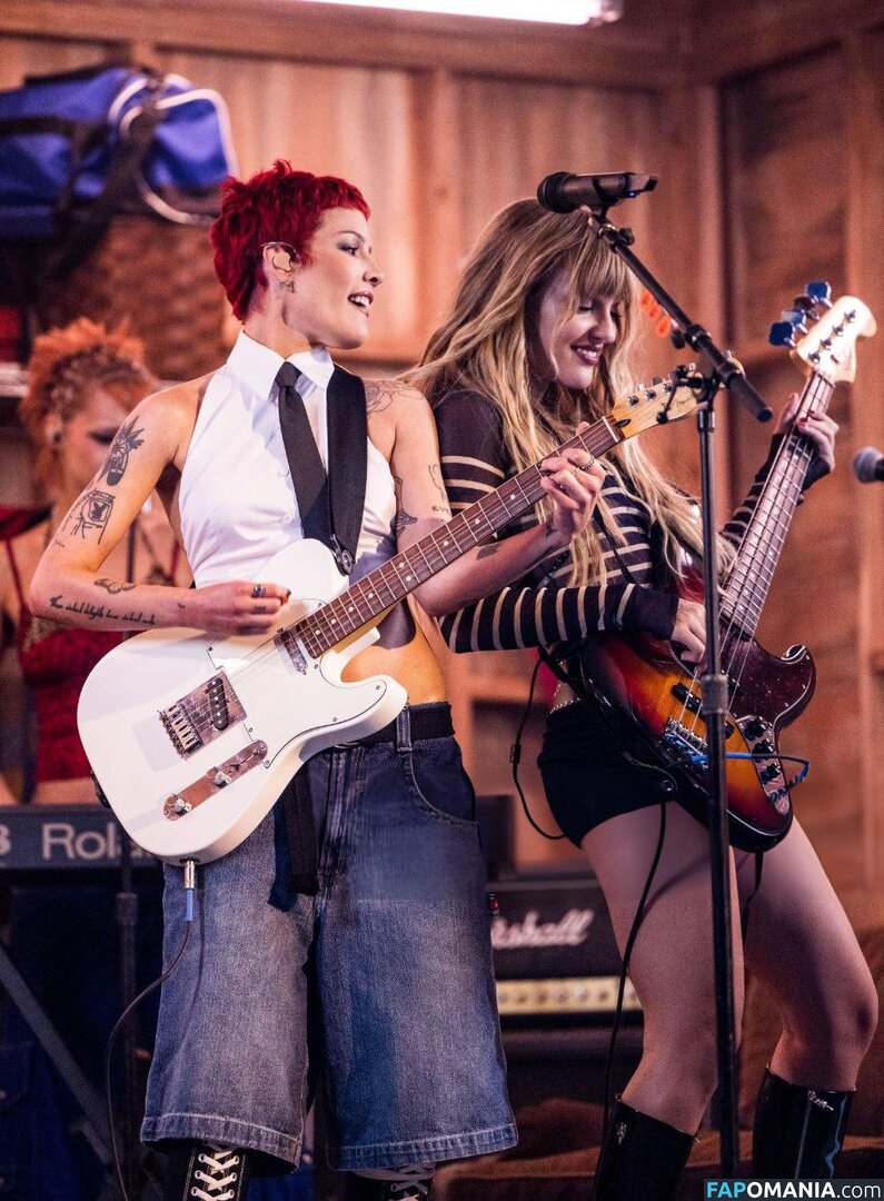 Maneskin bassist / Victoria De Angelis / vicdeangelis Naken OnlyFans  Läckta Foto #1075