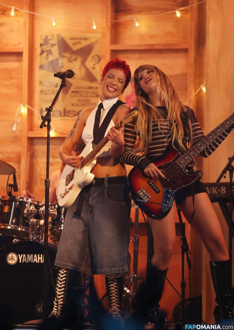 Maneskin bassist / Victoria De Angelis / vicdeangelis Naken OnlyFans  Läckta Foto #1076