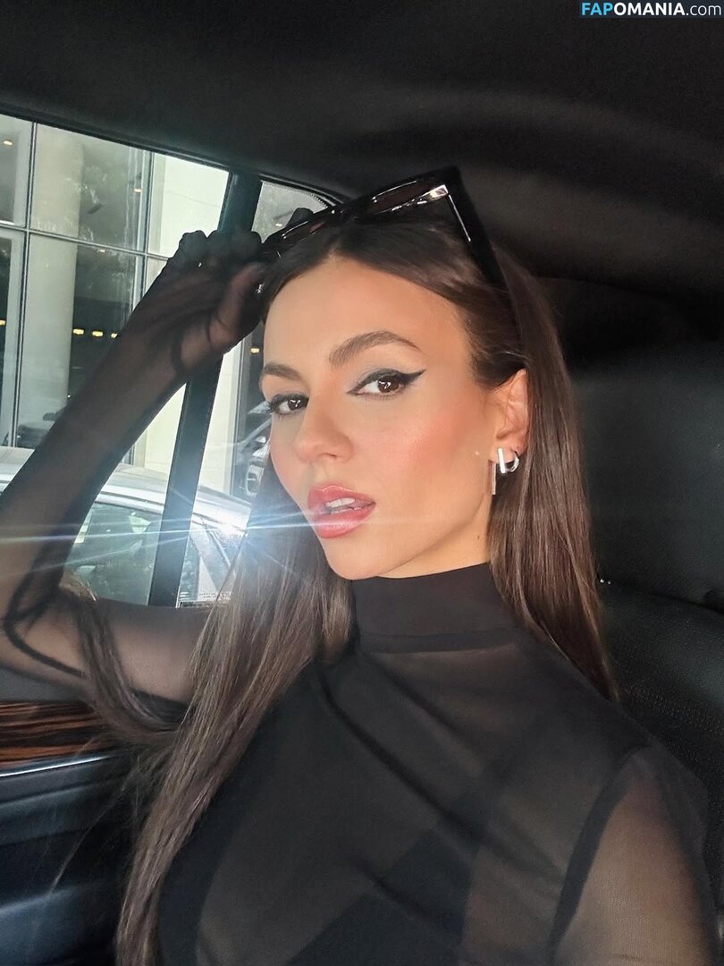 Victoria Justice / https: / victoriajustice Naken OnlyFans  Läckta Foto #9