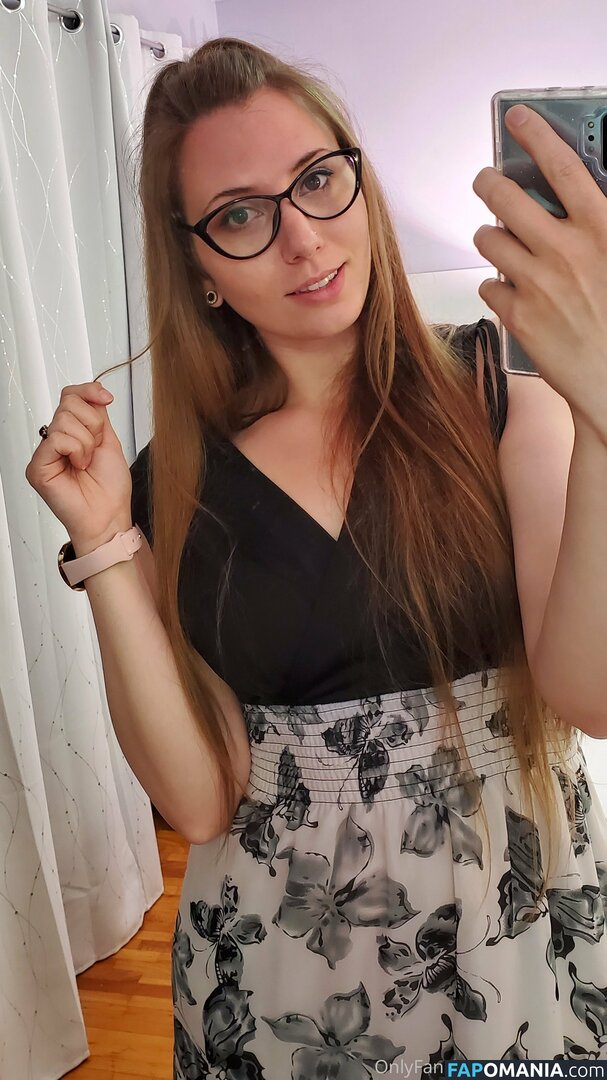 Violet Fugazzi / violet.fugazzi / violetfugazzi / violetsvip Naken OnlyFans  Läckta Foto #2