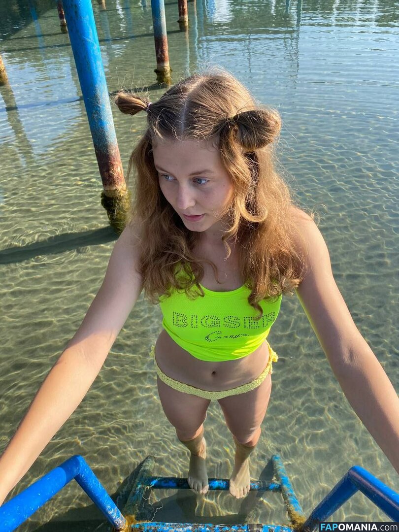 _vitaniemi01 / bloom.xvi / nayane_vitali01 / vitaniemi Naken OnlyFans  Läckta Foto #474