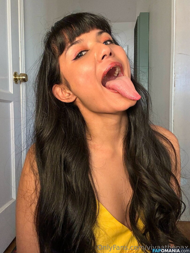 followvivaathena / vivaathenax Naken OnlyFans  Läckta Foto #3