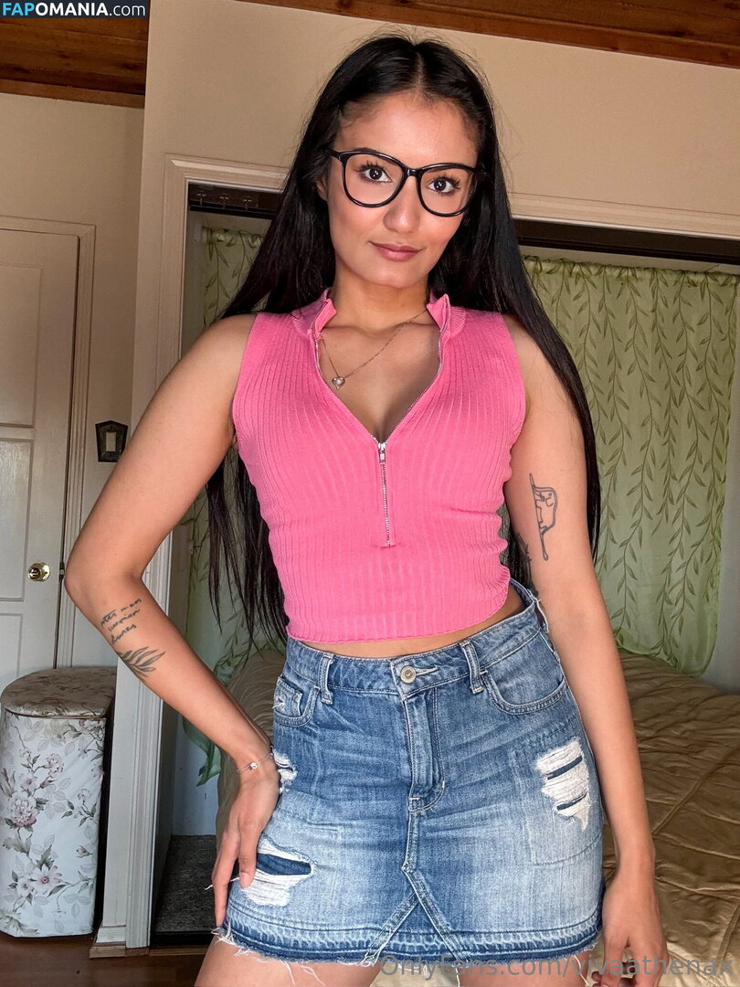 followvivaathena / vivaathenax Naken OnlyFans  Läckta Foto #8