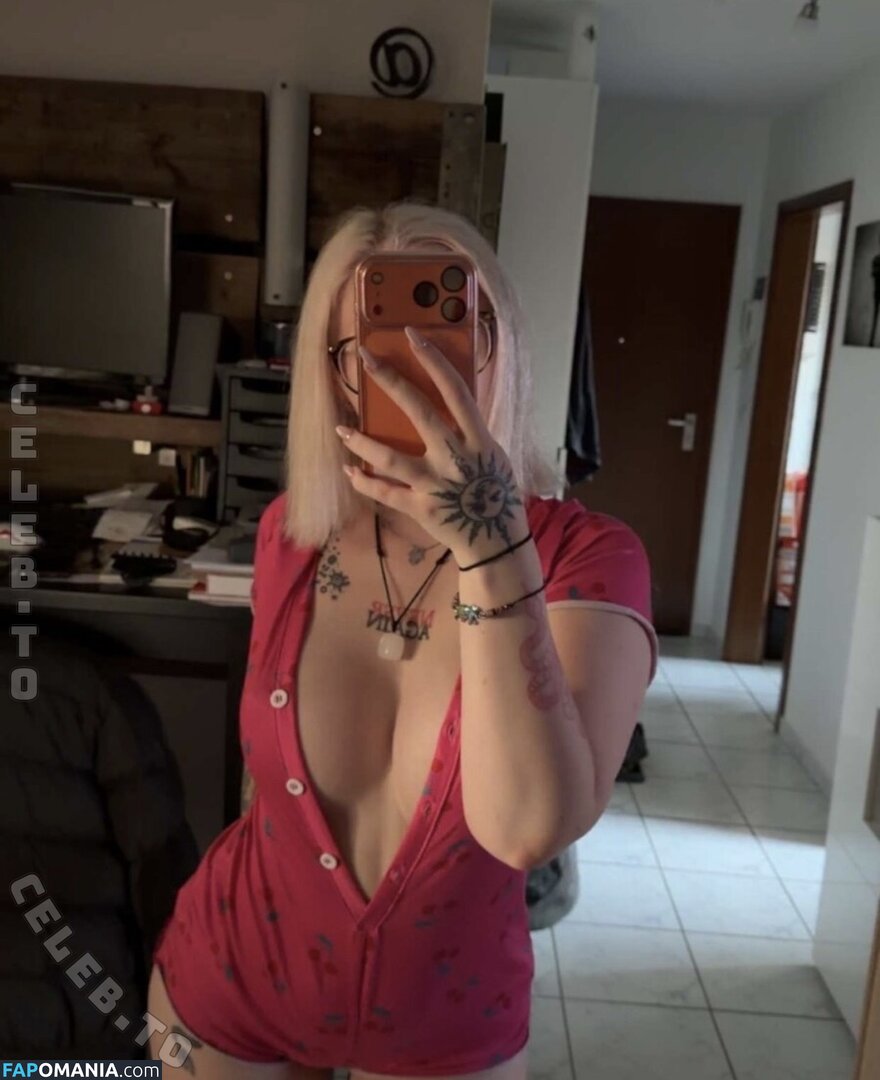vivian_wydt / vivianwoywodt Naken OnlyFans  Läckta Foto #1