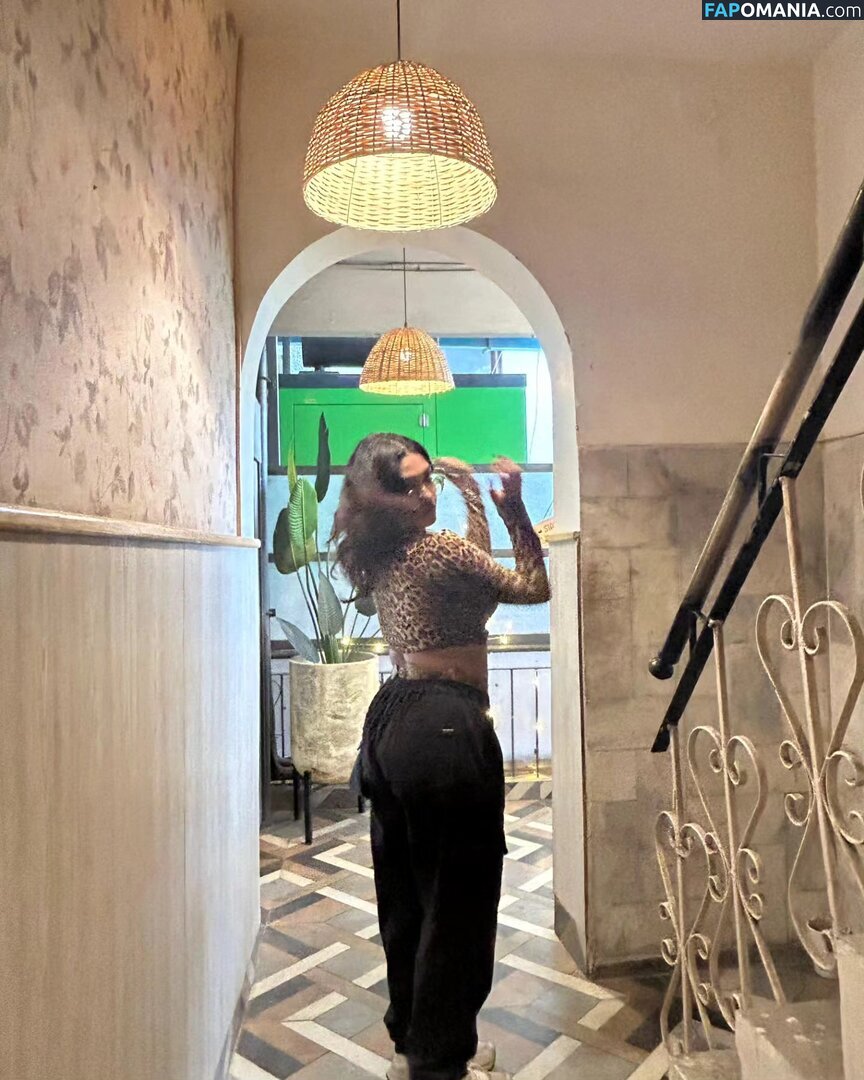vr / vrindardddd_ Naken OnlyFans  Läckta Foto #6