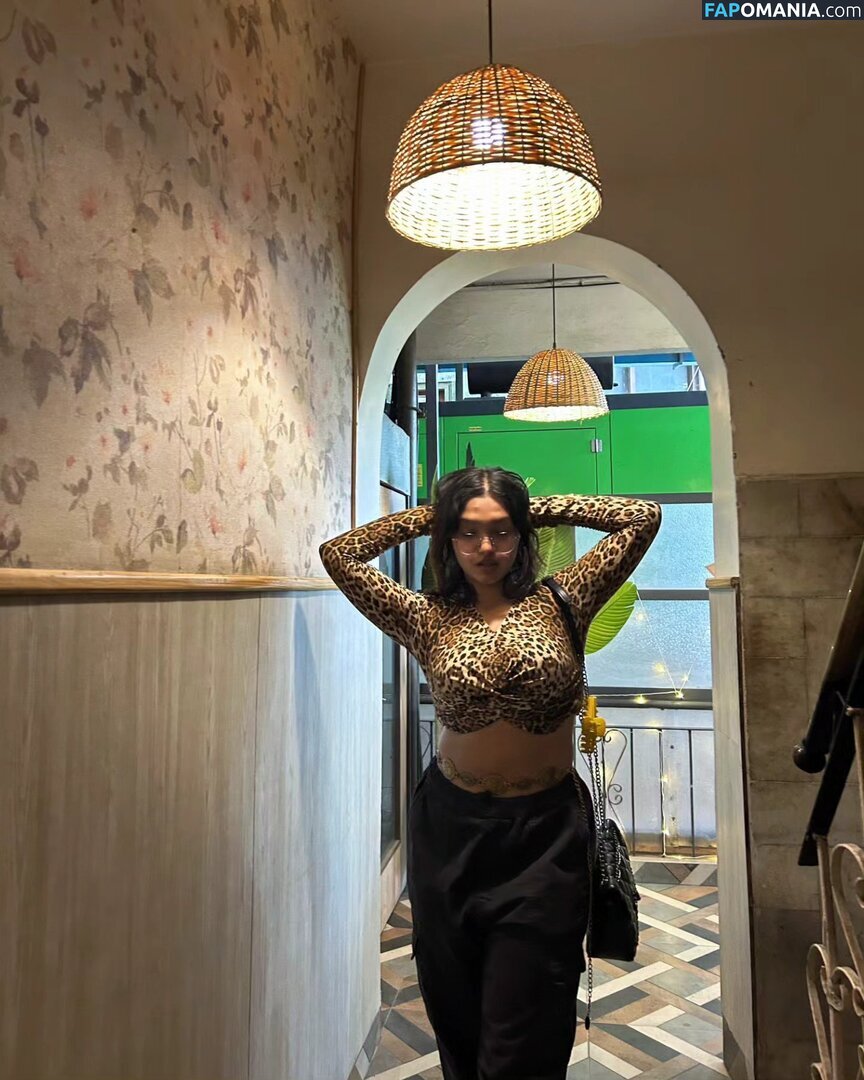 vr / vrindardddd_ Naken OnlyFans  Läckta Foto #8